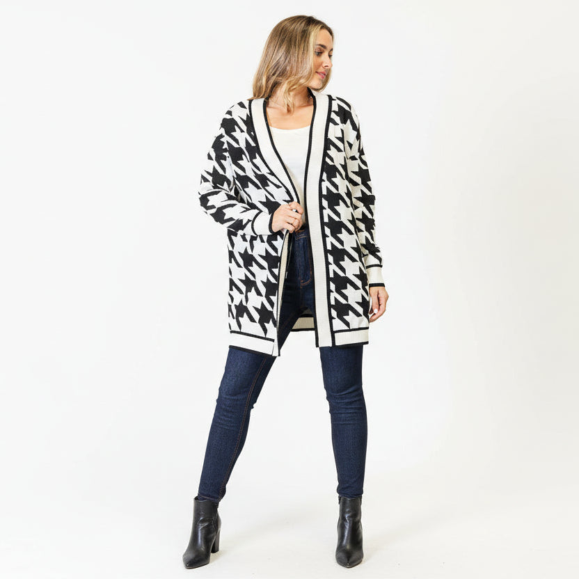 4eae436aaf70406eab9a8298341bb3ea-Max