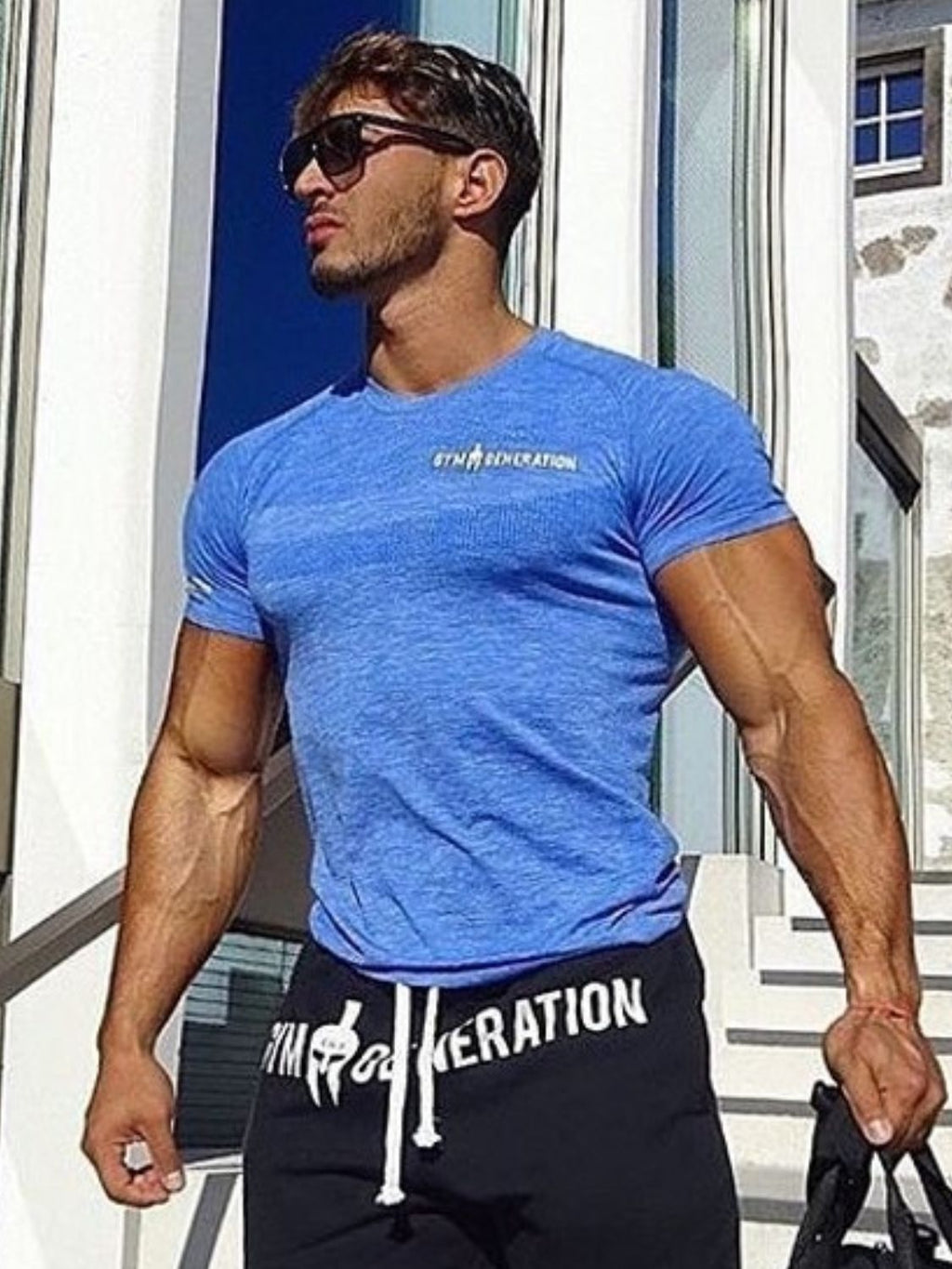 69a99788-fae1-4bde-ae69-58fb0d1b411d-Max